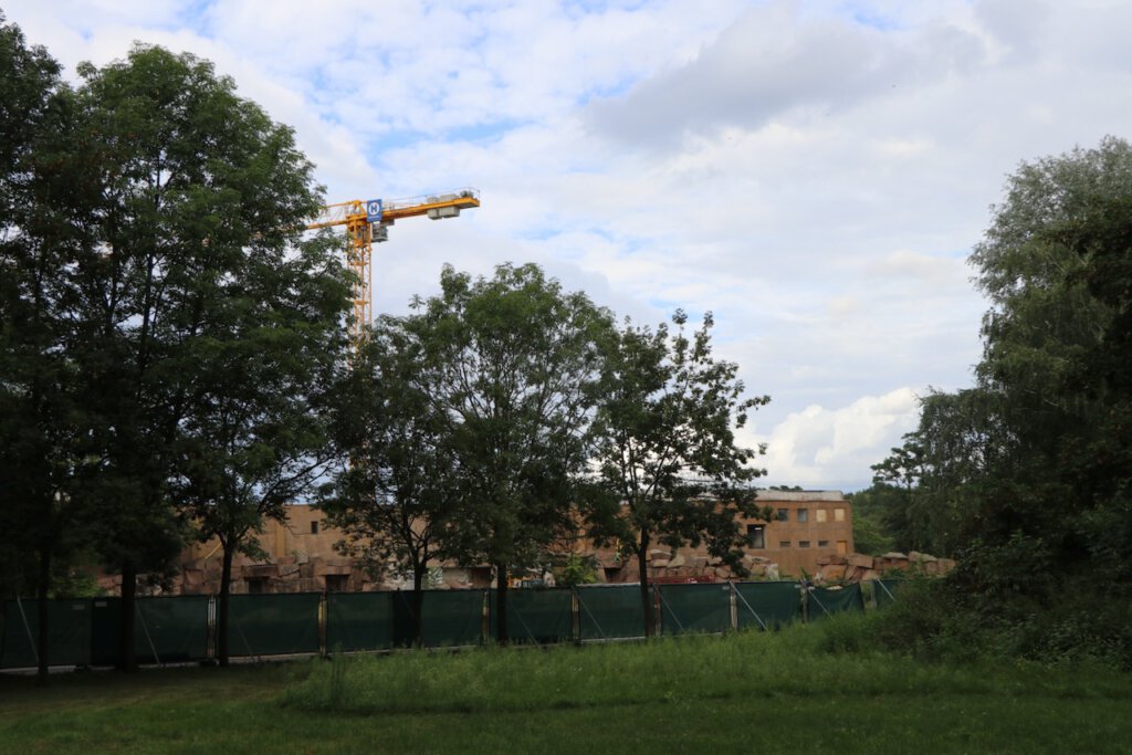 Baustelle für das neue Dickhäuterhaus im Tierpark Berlin