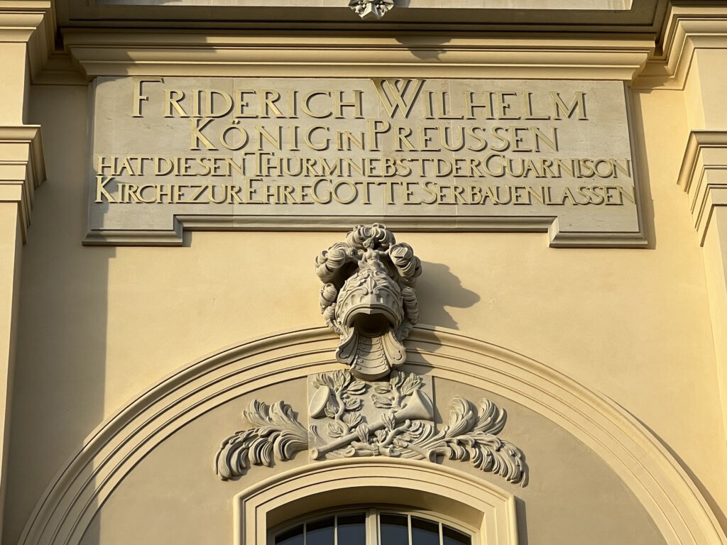 Schriftzug der Garnisionkirche in Potsdam