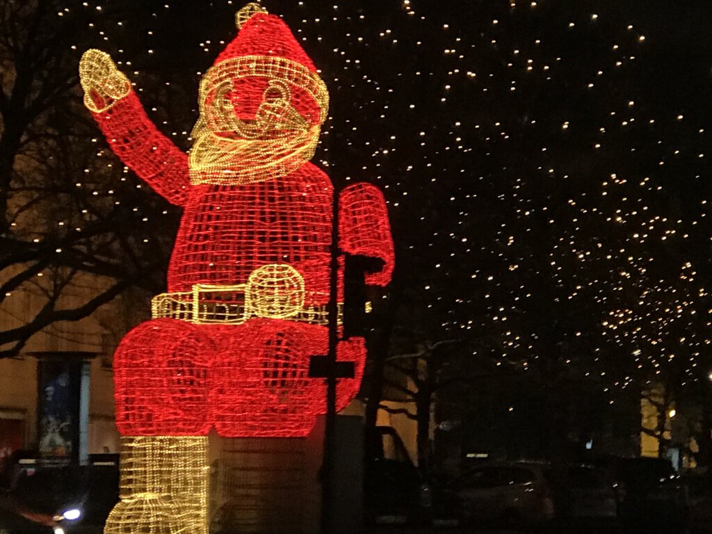 Adventsbeleuchtung auf dem Kurfürstendamm in Berlin