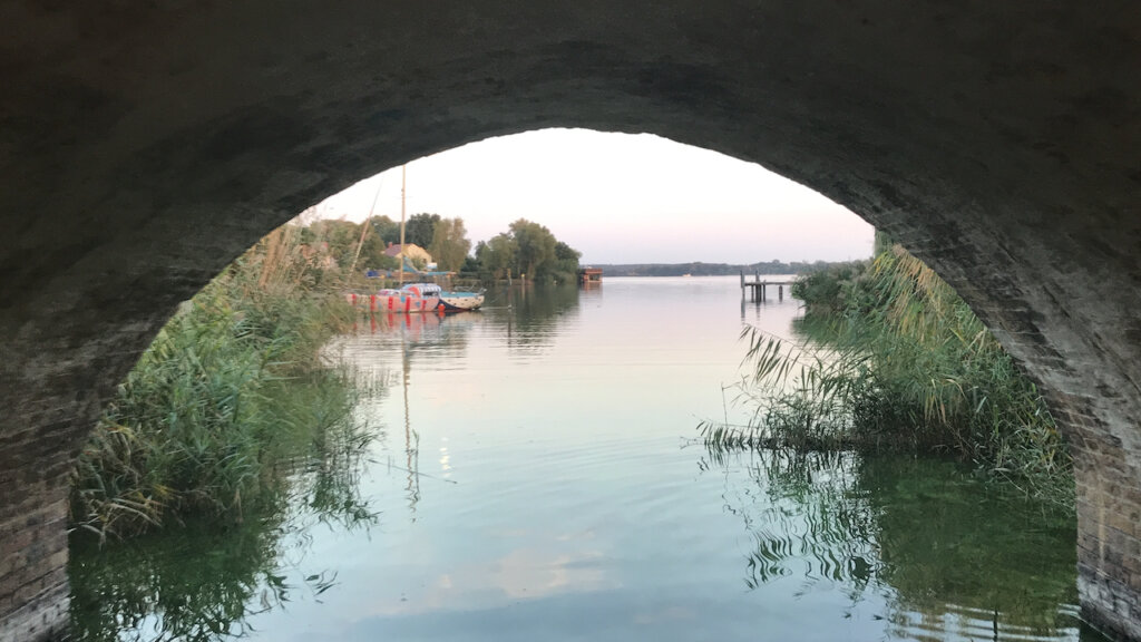 Werder (Havel): Blick durch die Inselbrücke auf die Havel