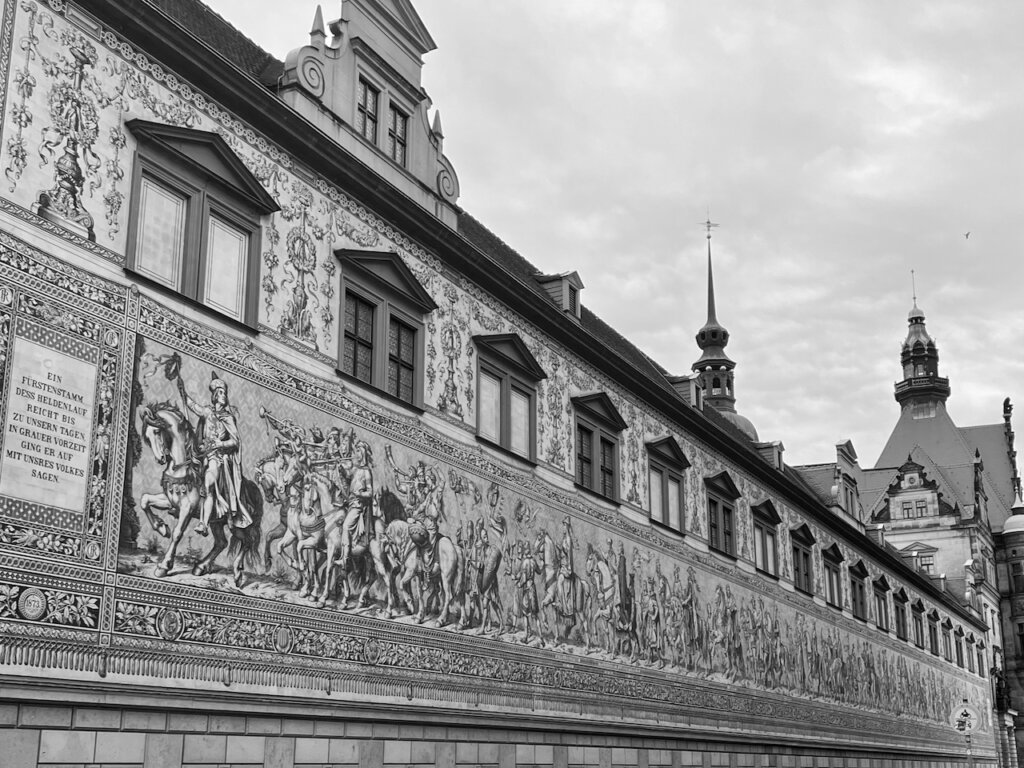 Fürstenzug. Wandmalerei am Schloss in Dresden