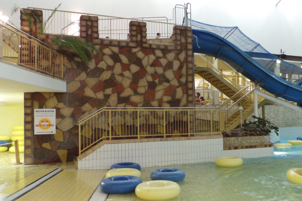 Reifenrutsche im Spaßbad Schwapp in Fürstenwalde