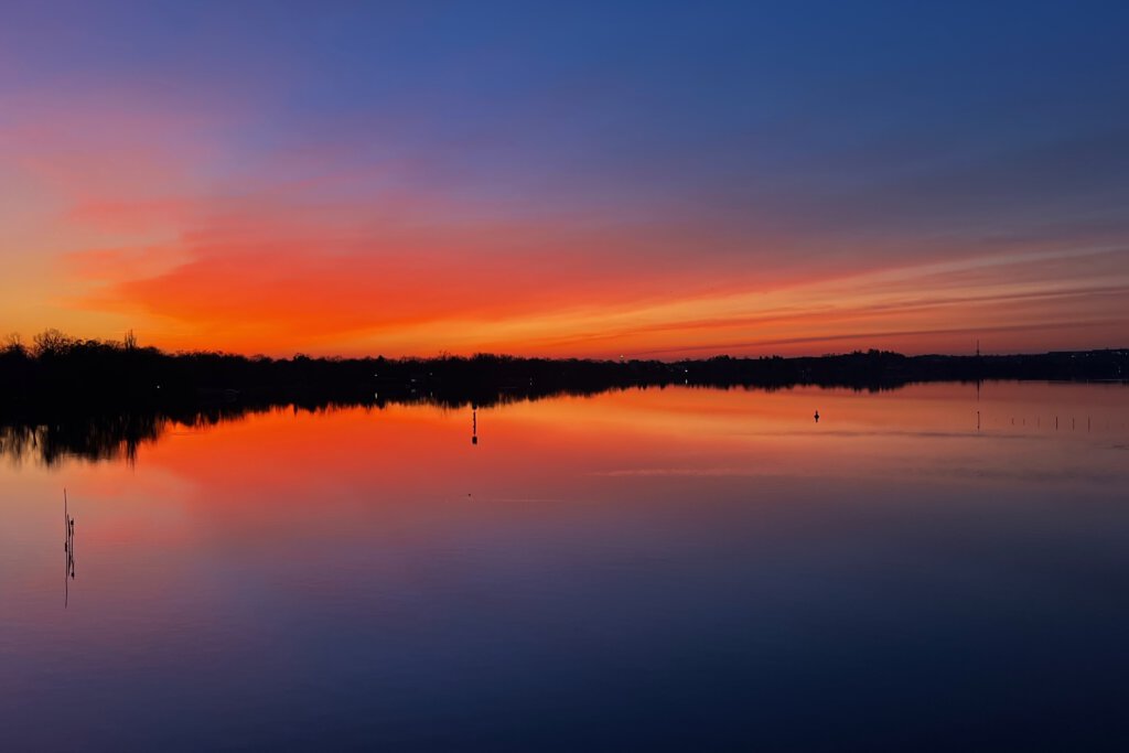 Sonnenuntergang über der Baumgartenbrücke mit Blick auf Werder (Havel)